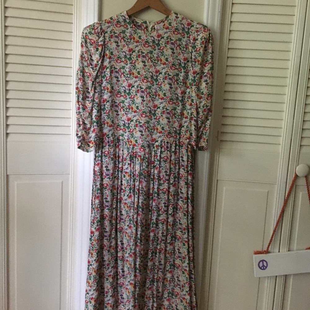 Vintage 90s floral dress